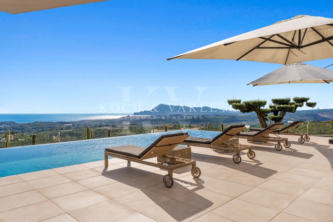 Villa in Altea, Valencian Community, Spain 1 - 16472511