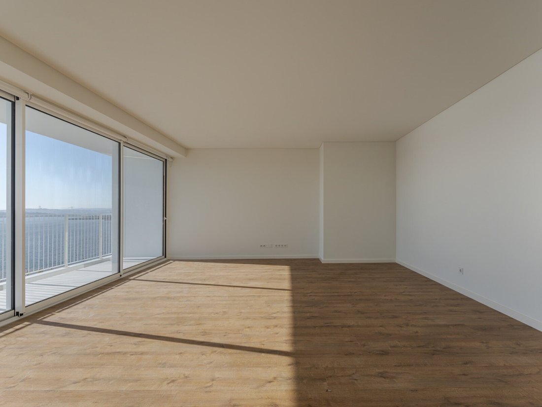 Apartment in Seixal, Arrentela e Aldeia de Paio Pires, Setubal, Portugal 3 - 15728931