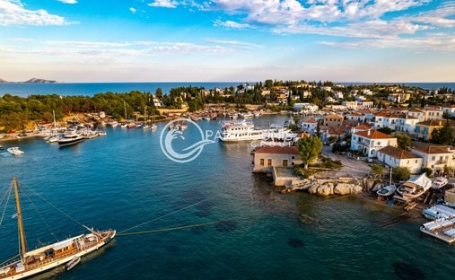 Apartment in Spetses, Attica, Greece 1
