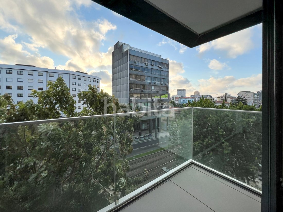 Apartment in Mafamude e Vilar do Paraiso, Porto District, Portugal 2 - 15215121