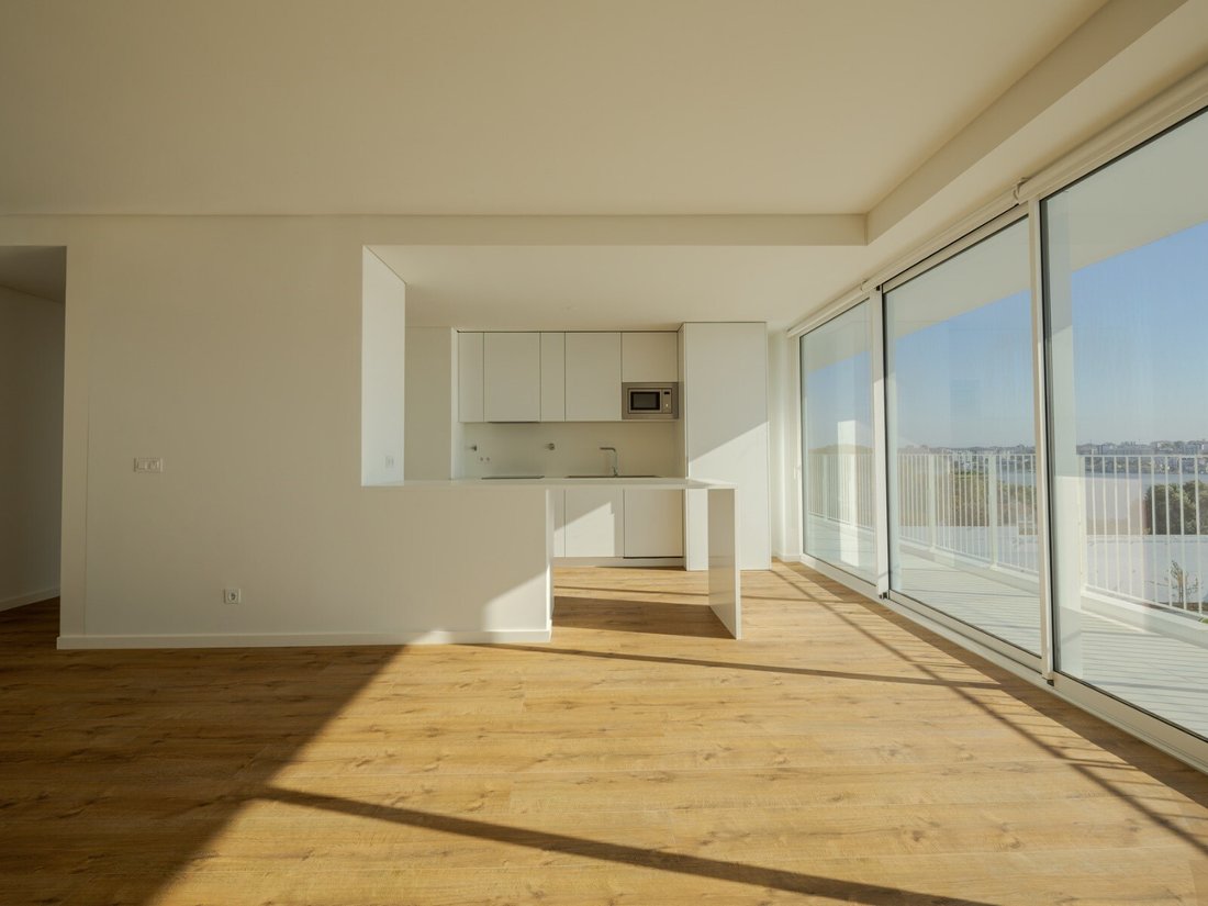 Apartment in Seixal, Arrentela e Aldeia de Paio Pires, Setubal, Portugal 1 - 15728931