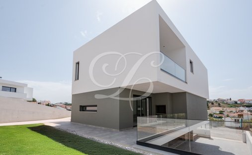 House in Ericeira, Lisbon, Portugal 1