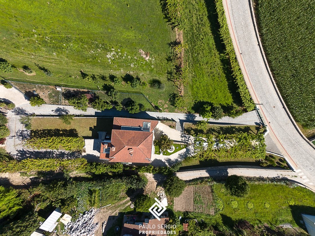 House in Escudeiros e Penso (Santo Estevao e Sao Vicente), Braga, Portugal 3 - 15670812