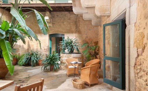 D'orriols Castle / Palace