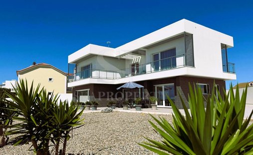 House in Peniche, Leiria District, Portugal 1