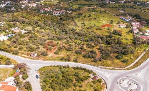 Terreno en Quarteira, Algarve, Portugal 1