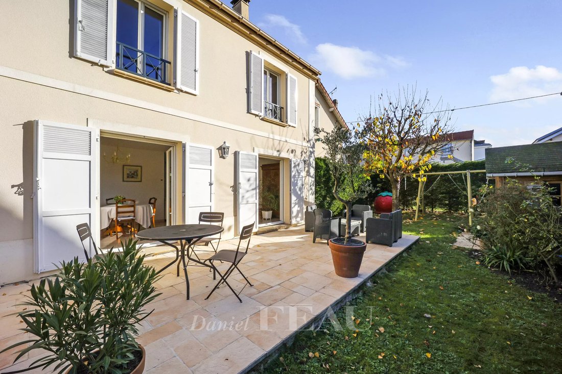 House in Le Chesnay, Le Chesnay-Rocquencourt, France 1 - 16711037