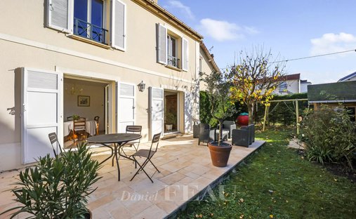 House in Le Chesnay, Le Chesnay-Rocquencourt, France 1