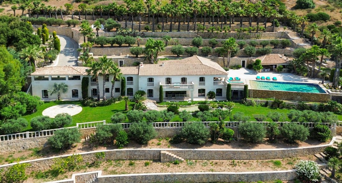 House in Grimaud, Provence-Alpes-Côte d'Azur, France 2 - 16712735
