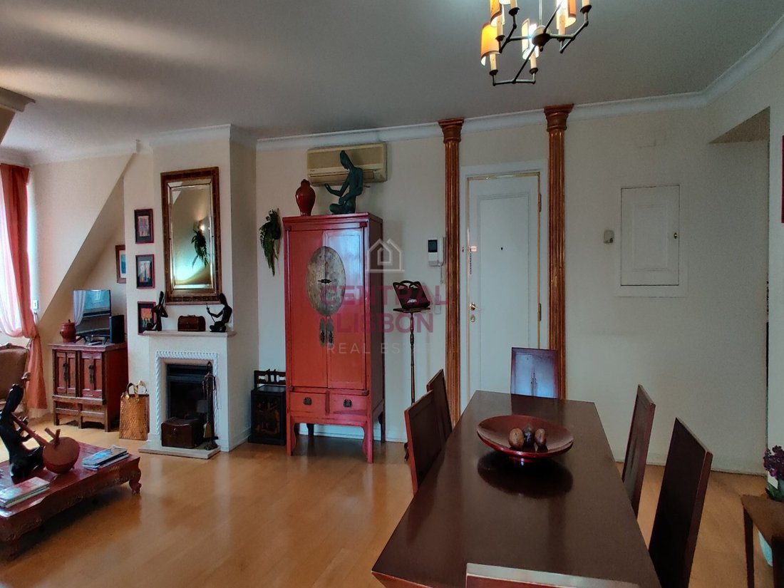 Apartment in Misericordia, Lisbon, Portugal 2 - 12184873