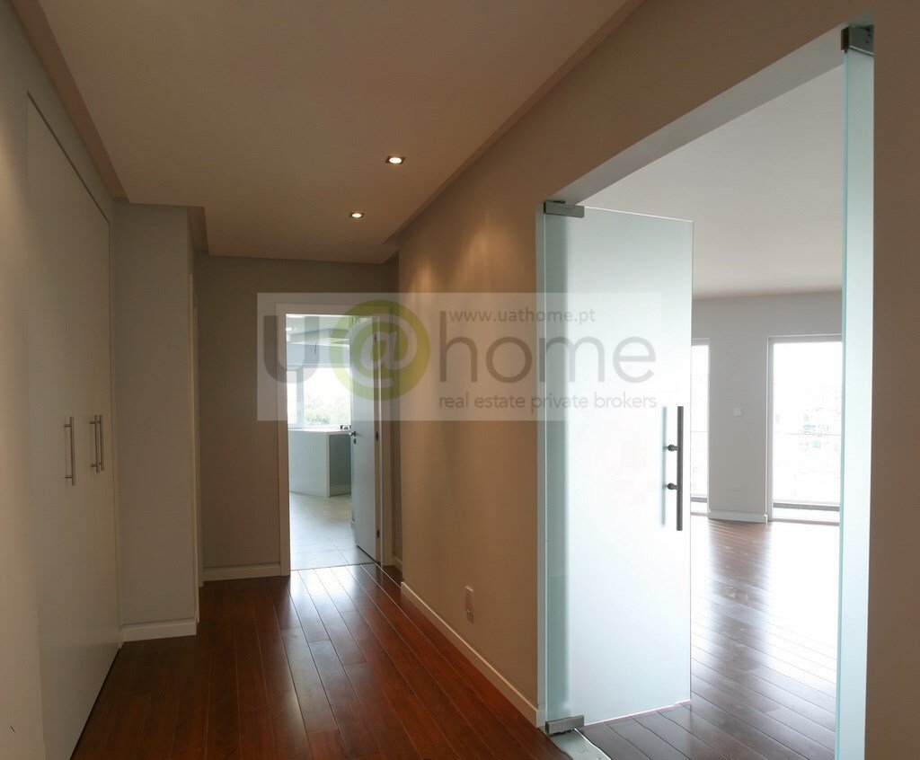 Apartment in Carcavelos e Parede, Lisbon, Portugal 4 - 13559780