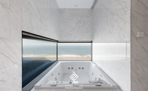 Apartment in Santa Marinha e Sao Pedro da Afurada, Porto District, Portugal 1