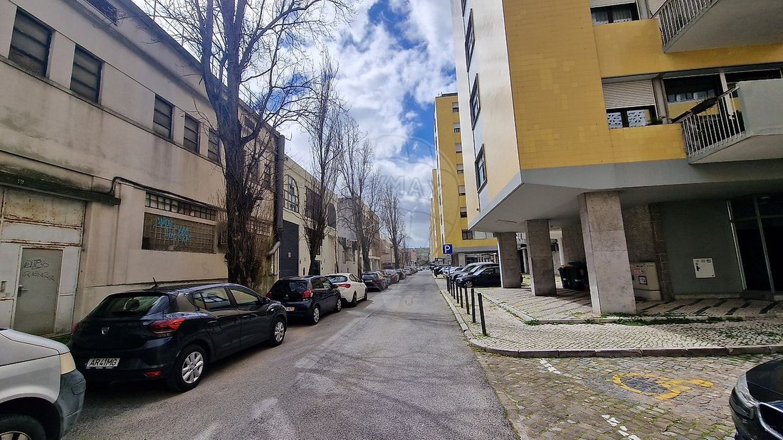 Apartment in Alvalade, Lisbon, Portugal 3 - 16718115
