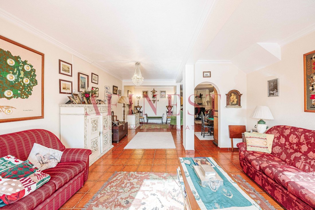 House in Carcavelos e Parede, Lisbon, Portugal 4 - 16711814