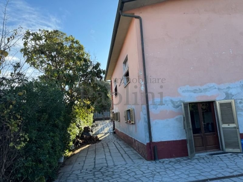 Villa in Center, Massa, Italy 1 - 16668788
