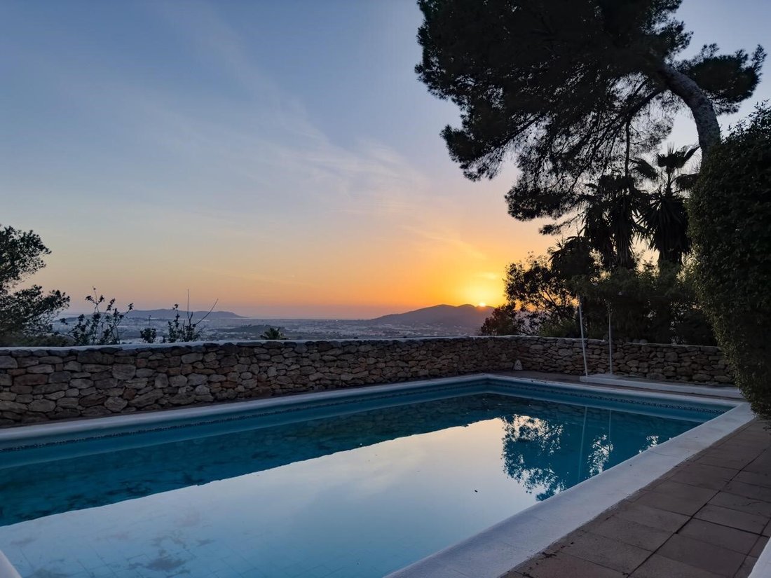 Villa in Can Furnet, Santa Eularia des Riu, Balearic Islands 1 - 16097886