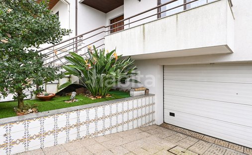 House in Mafamude e Vilar do Paraiso, Porto District, Portugal 1