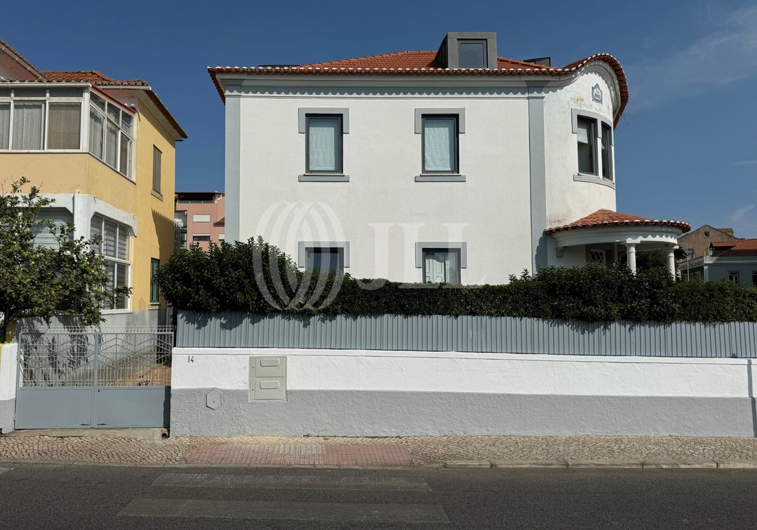 House in Parede, Lisbon, Portugal 2 - 14864324