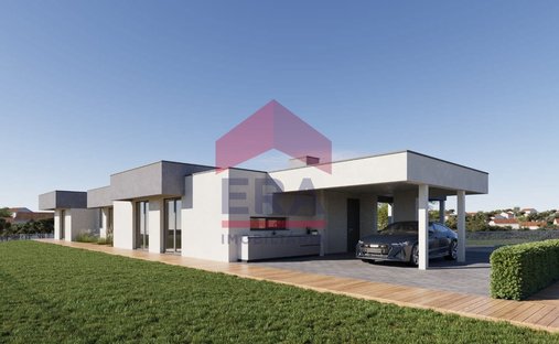 House in Rolica, Leiria District, Portugal 1
