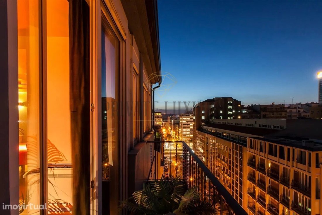 Apartment in Avenidas Novas, Lisbon, Portugal 1 - 12195096