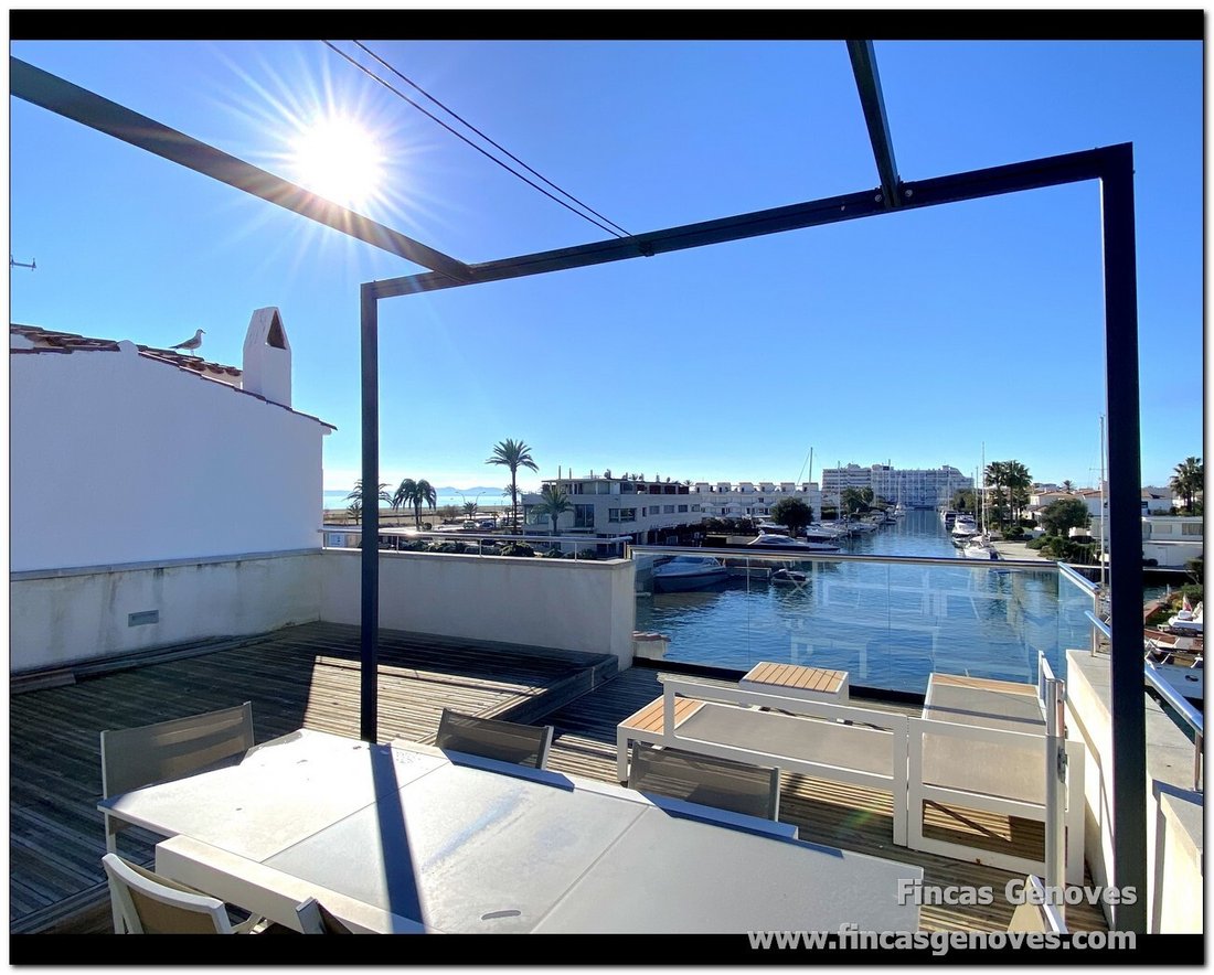 House in Empuriabrava, Catalonia, Spain 1 - 16392799