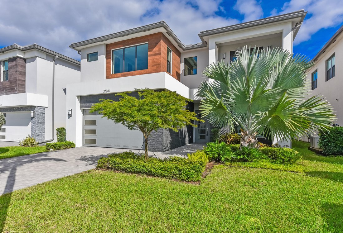 Boca Raton, Florida, United States 2 - 16712257