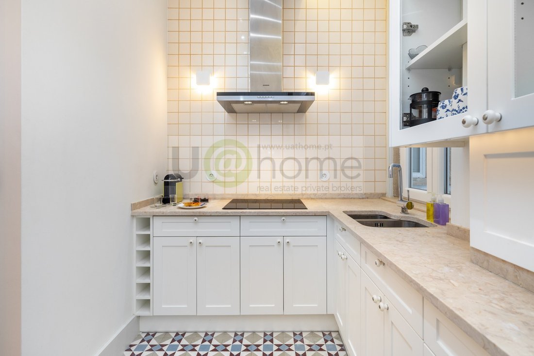 Apartment in Misericordia, Lisbon, Portugal 5 - 15487176