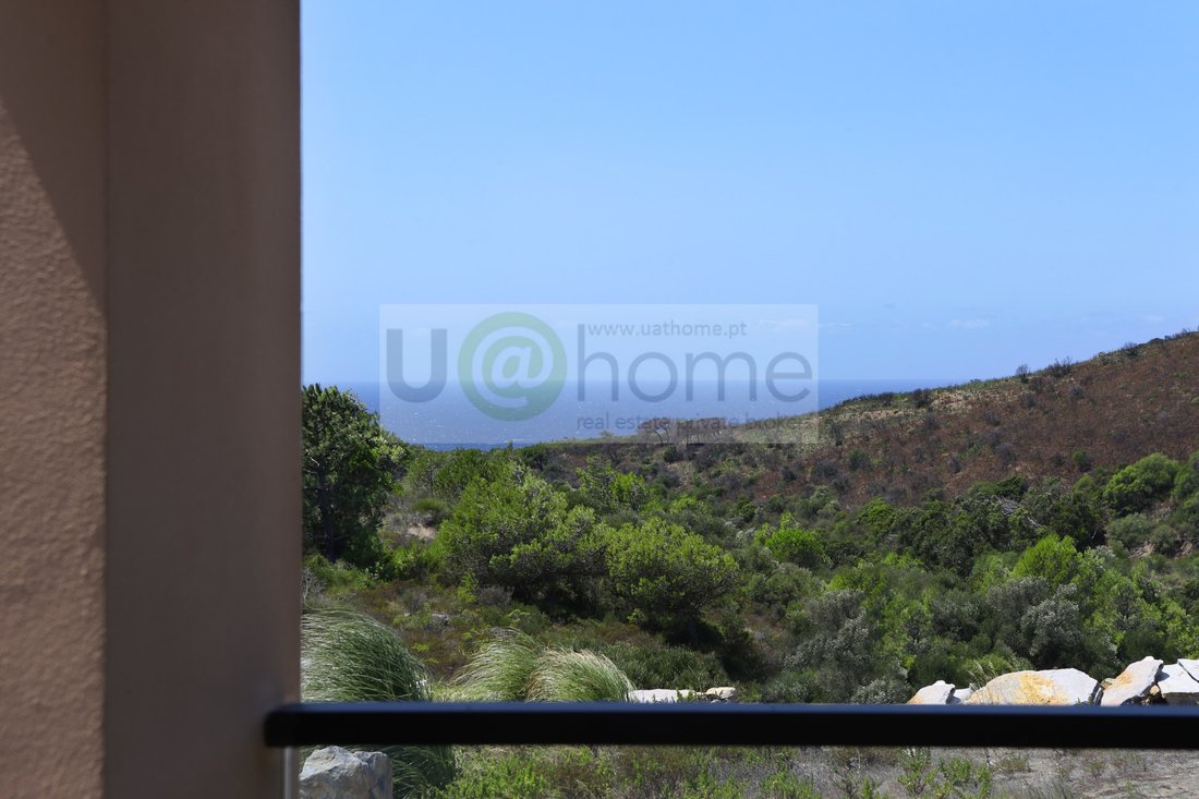 Condo in Alcabideche, Lisbon, Portugal 1 - 12440334