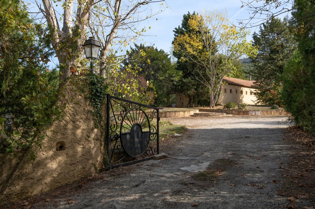 House in Beaurecueil, Provence-Alpes-Côte d'Azur, France 3 - 16718977