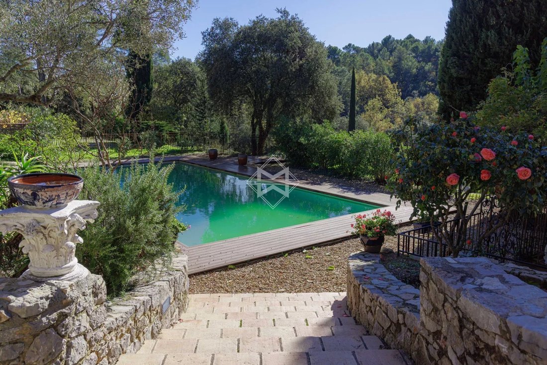 Estate in Le Thoronet, Provence-Alpes-Côte d'Azur, France 3 - 16712688