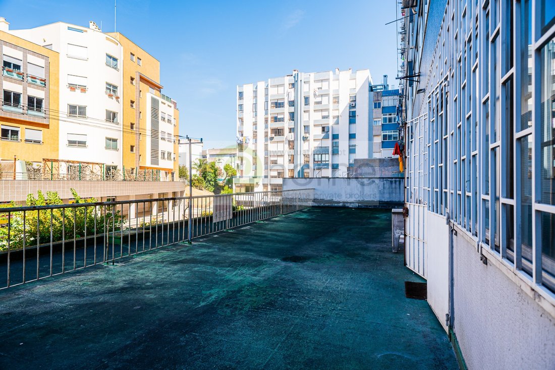 Apartment in Alvalade, Lisbon, Portugal 5 - 16309546