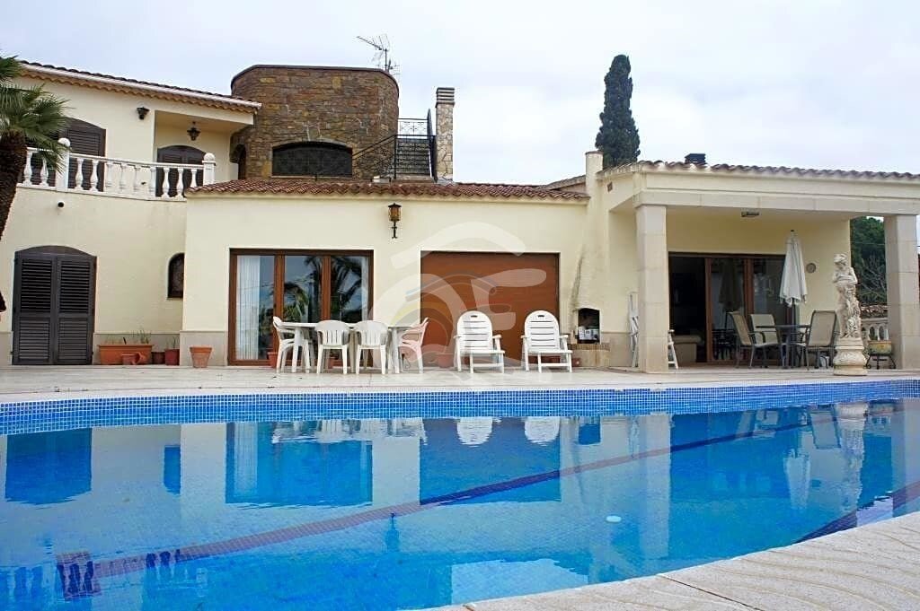 Chalet in Calonge i Sant Antoni, Catalonia, Spain 2 - 11241478