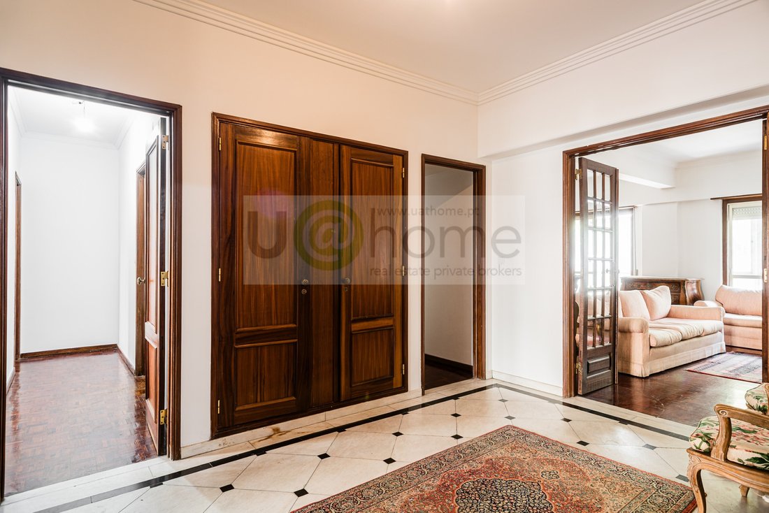 Apartment in Alvalade, Lisbon, Portugal 2 - 16309546
