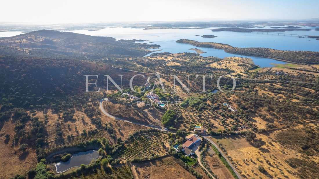 Finca in Monsaraz, Évora District, Portugal 3 - 16284438