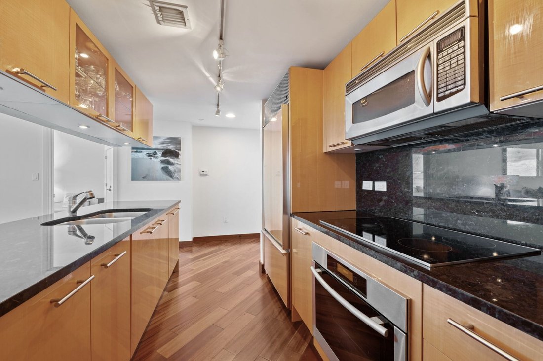 Condo in Miami Beach, Florida, United States 4 - 16712260