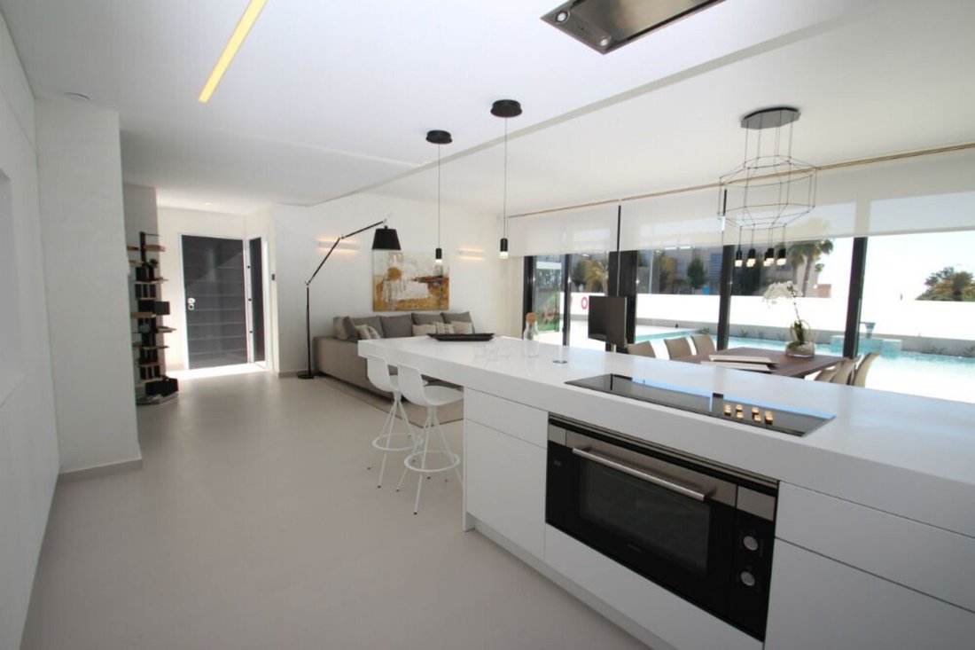 Chalet in Dehesa de Campoamor, Orihuela, Valencian Community 3 - 10812518