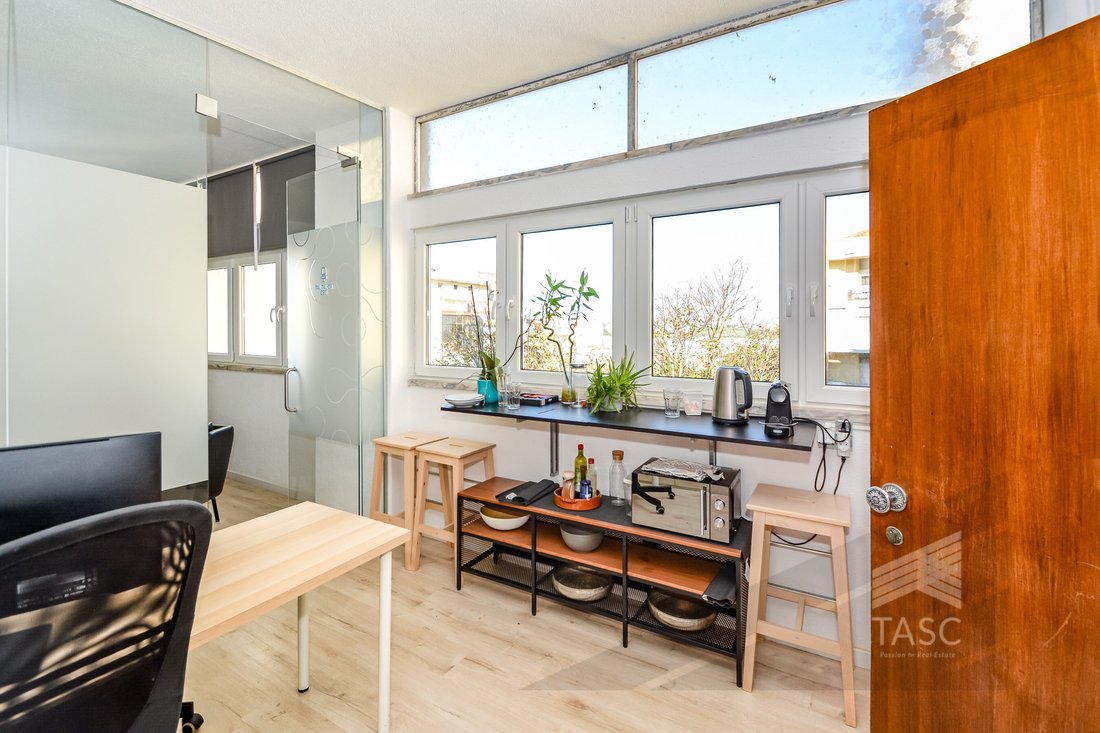 Apartment in Aguas Livres, Lisbon, Portugal 3 - 16618023