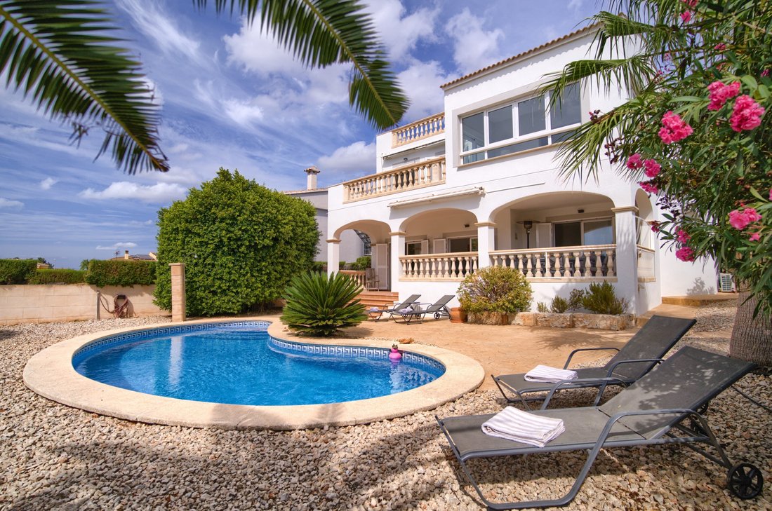 Chalet in Llucmajor, Balearic Islands, Spain 1 - 16392505