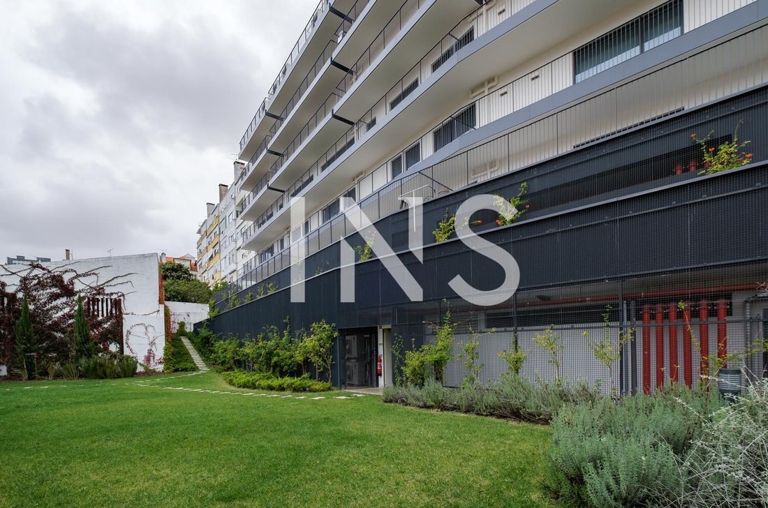 Apartment in Sao Vicente, Lisbon, Portugal 1 - 15875503