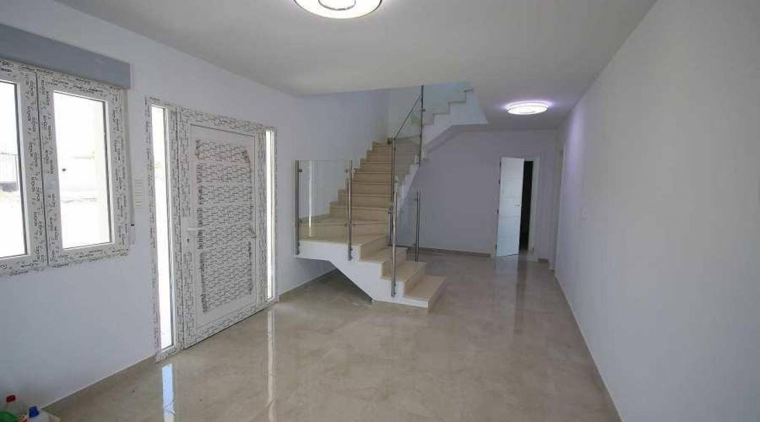 Villa in el Pinos / Pinoso, Valencian Community, Spain 5 - 16713522