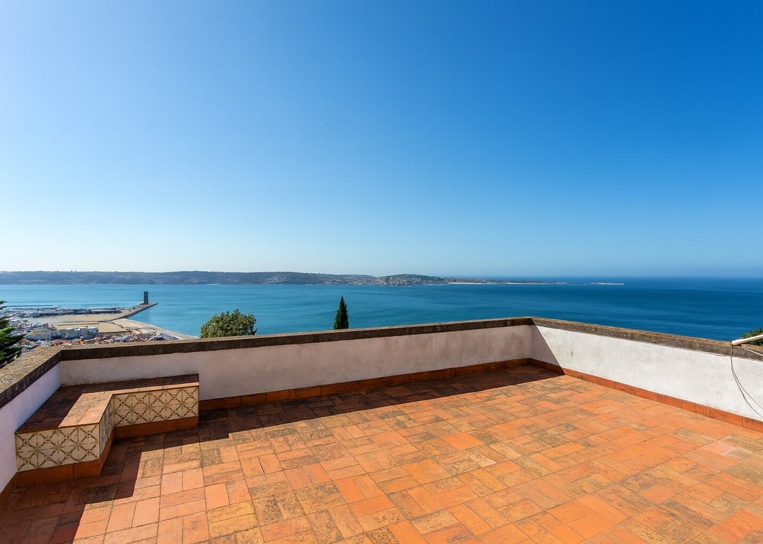 House in Alges, Lisbon, Portugal 2 - 16206616