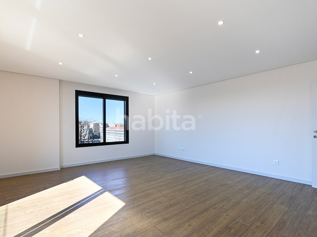 Apartment in Cedofeita, Santo Ildefonso, Se, Miragaia, Sao Nicolau e Vitoria, Porto District, Portugal 2 - 15856181