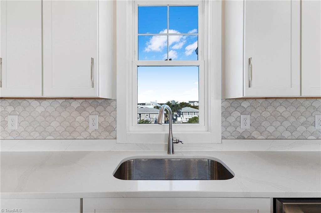 House in Topsail Beach, North Carolina, United States 5 - 16007325