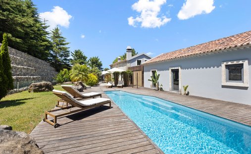 House in Santa Maria, Sao Pedro e Sobral da Lagoa, Leiria District, Portugal 1