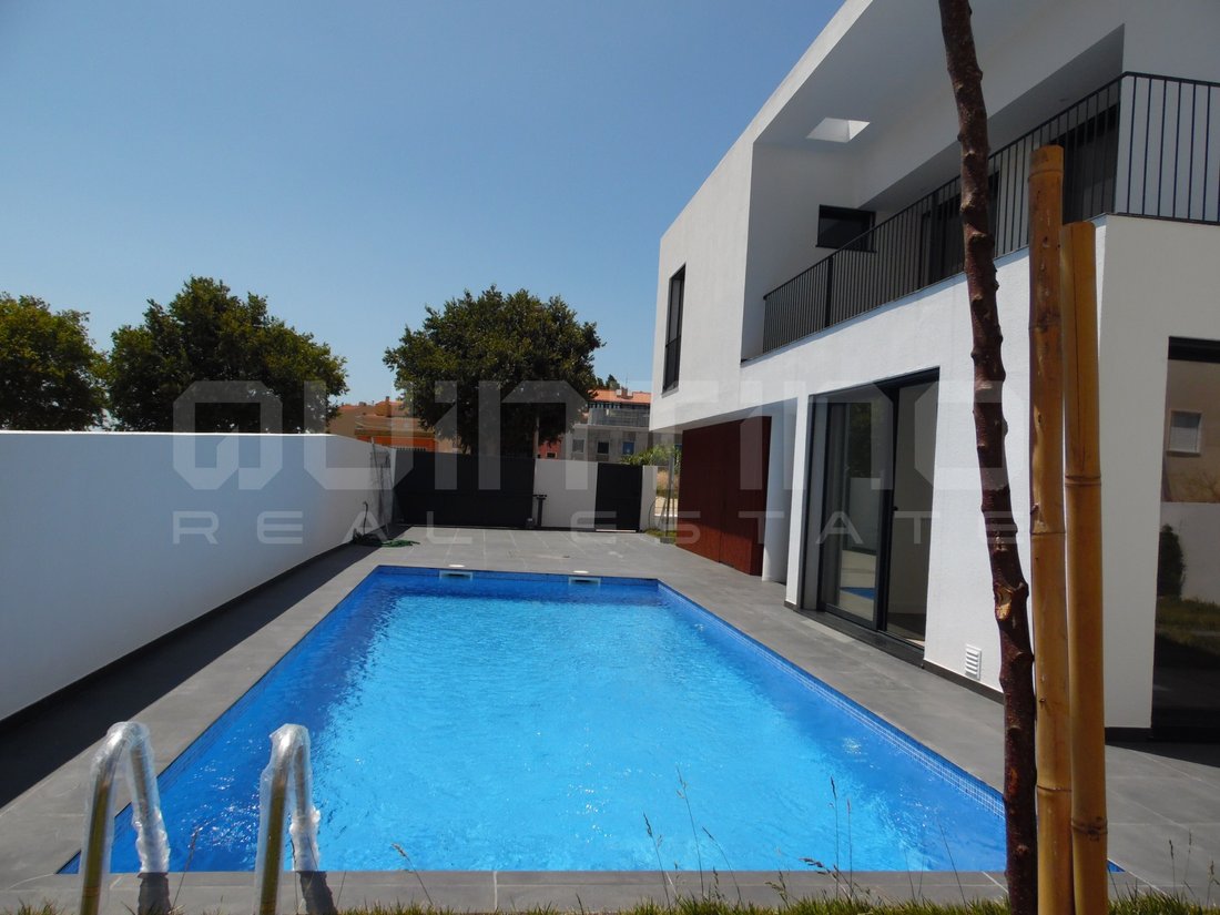 House in Carcavelos e Parede, Lisbon, Portugal 4 - 14941273