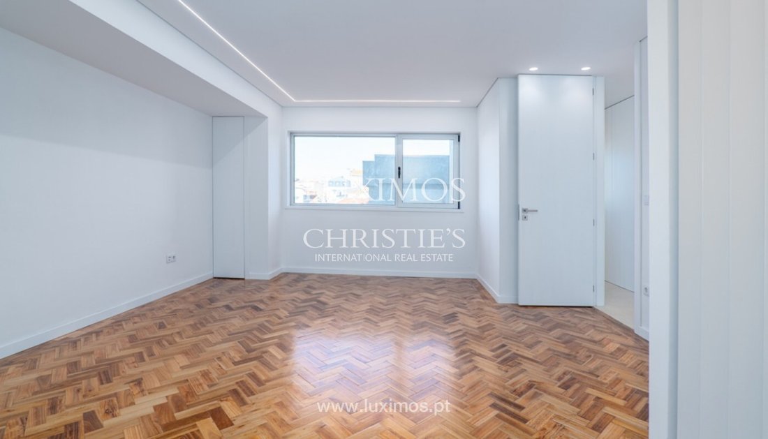 Apartment in Cedofeita, Santo Ildefonso, Se, Miragaia, Sao Nicolau e Vitoria, Porto District, Portugal 2 - 16711693