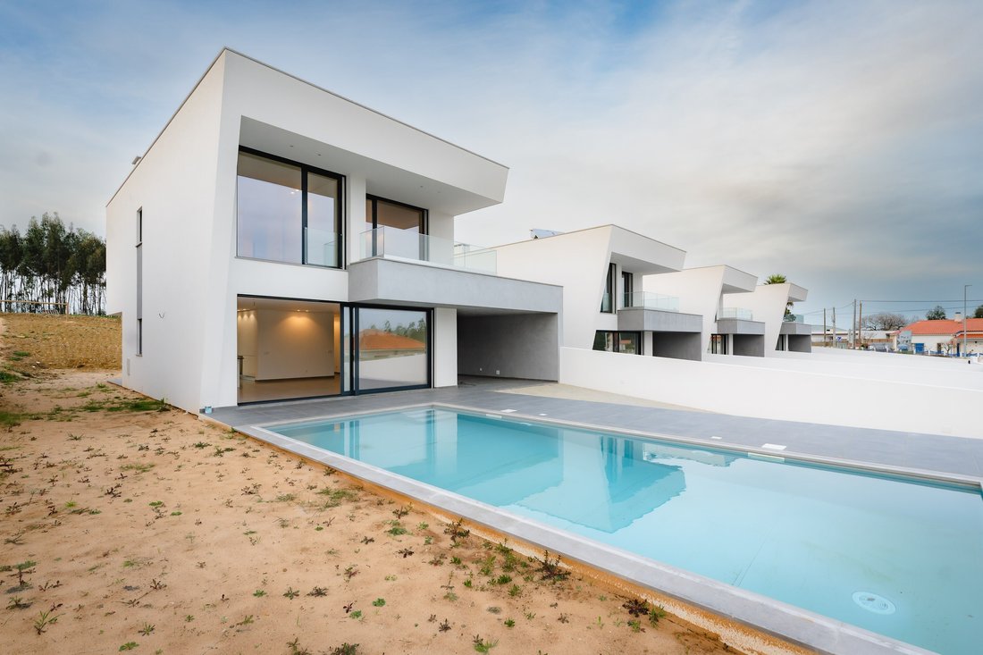 House in Santa Maria, Sao Pedro e Sobral da Lagoa, Leiria District, Portugal 1 - 16563720
