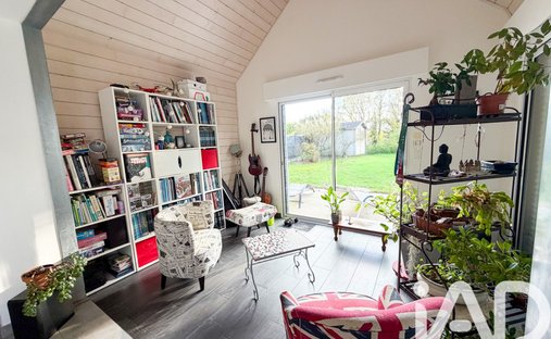 House 379m² Living Space, Great Comfort And Geothermal Energy