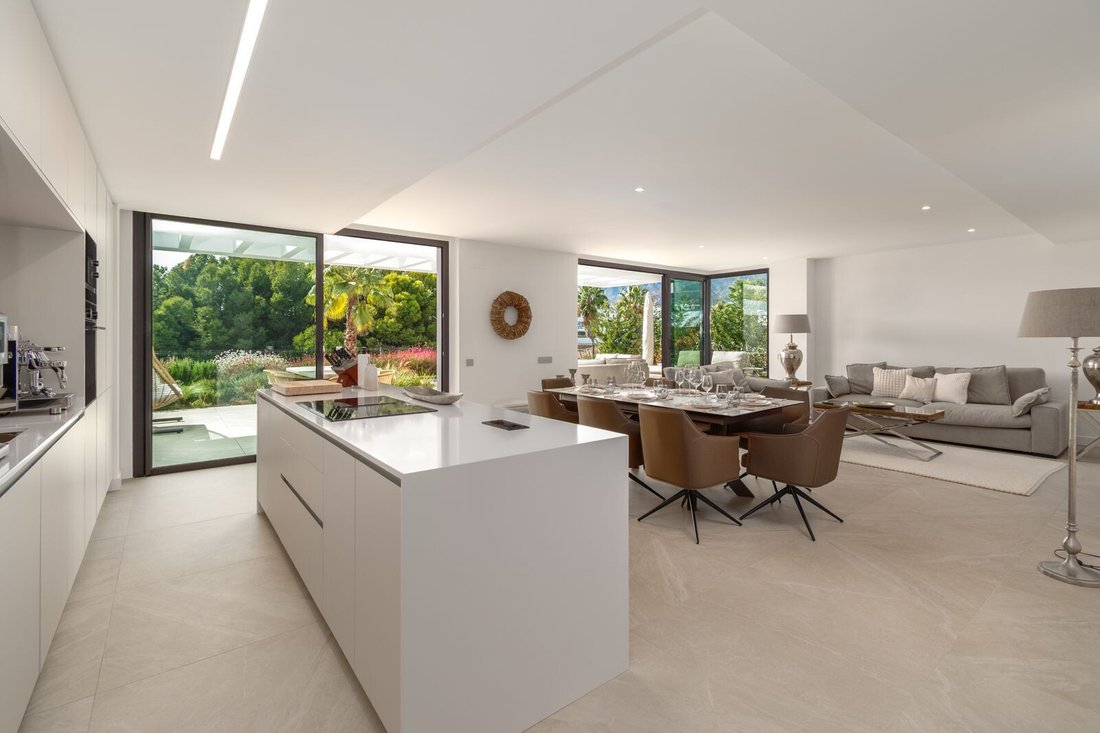 Villa a Marbella, Andalusia, Spagna 3 - 16711708