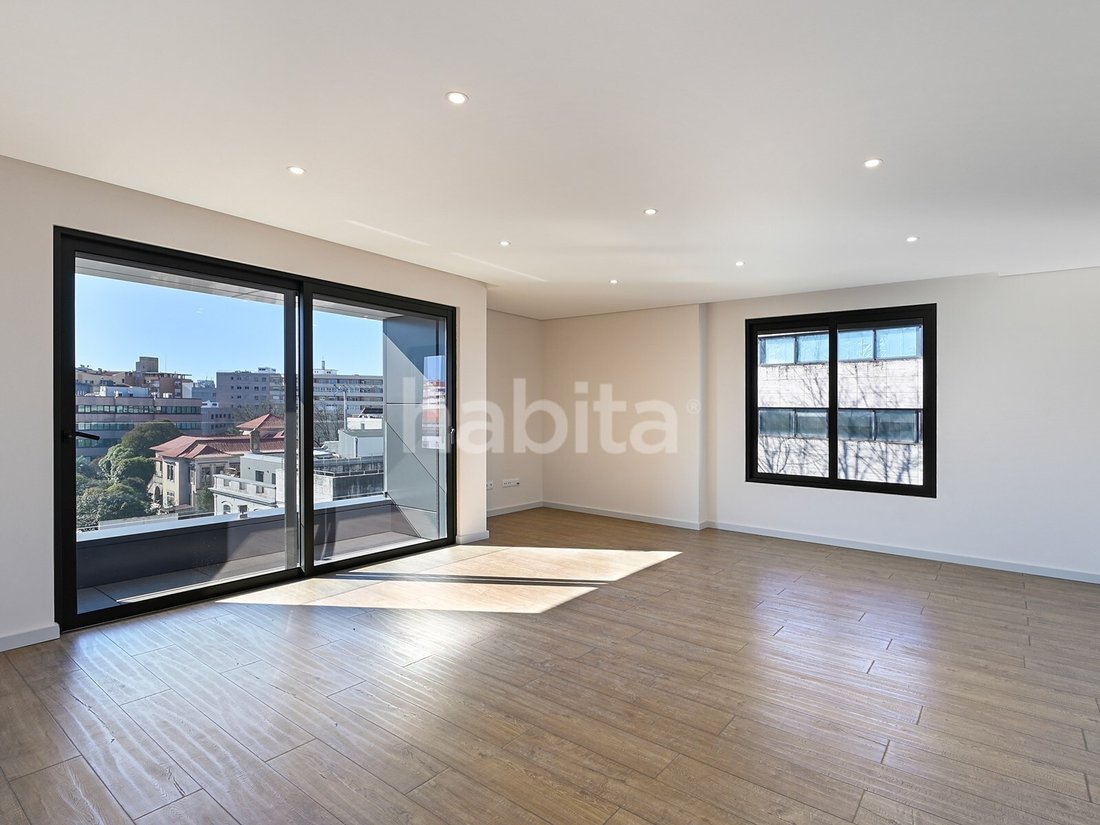 Apartment in Cedofeita, Santo Ildefonso, Se, Miragaia, Sao Nicolau e Vitoria, Porto District, Portugal 1 - 15856181